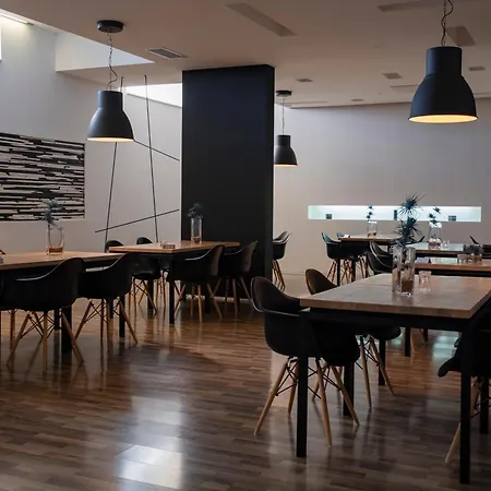 Hotell Annette 4*